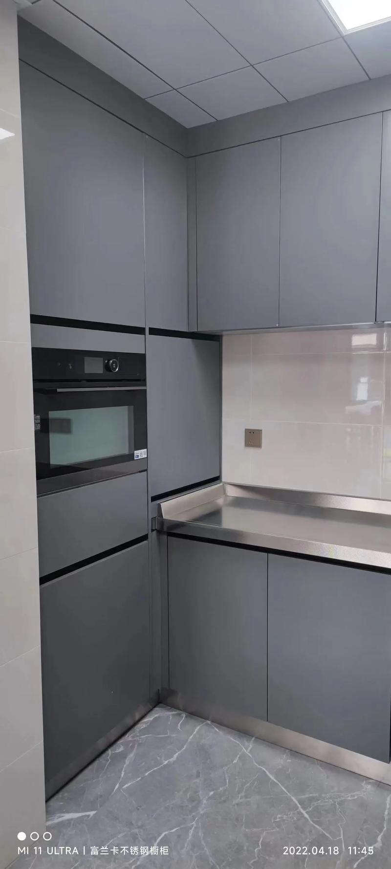 星廚不銹鋼整體櫥柜落地效果!